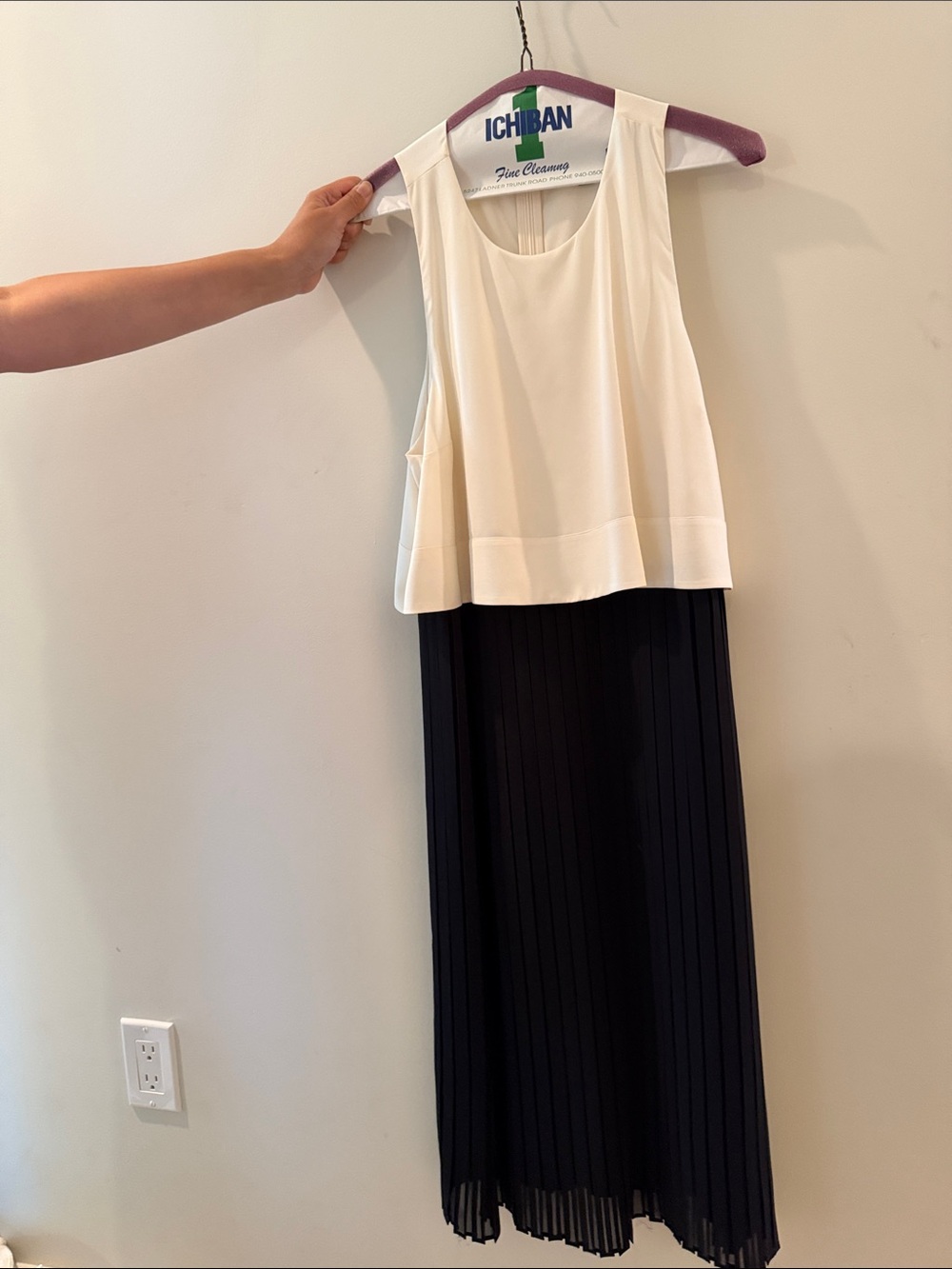Banana republic black and cream dress